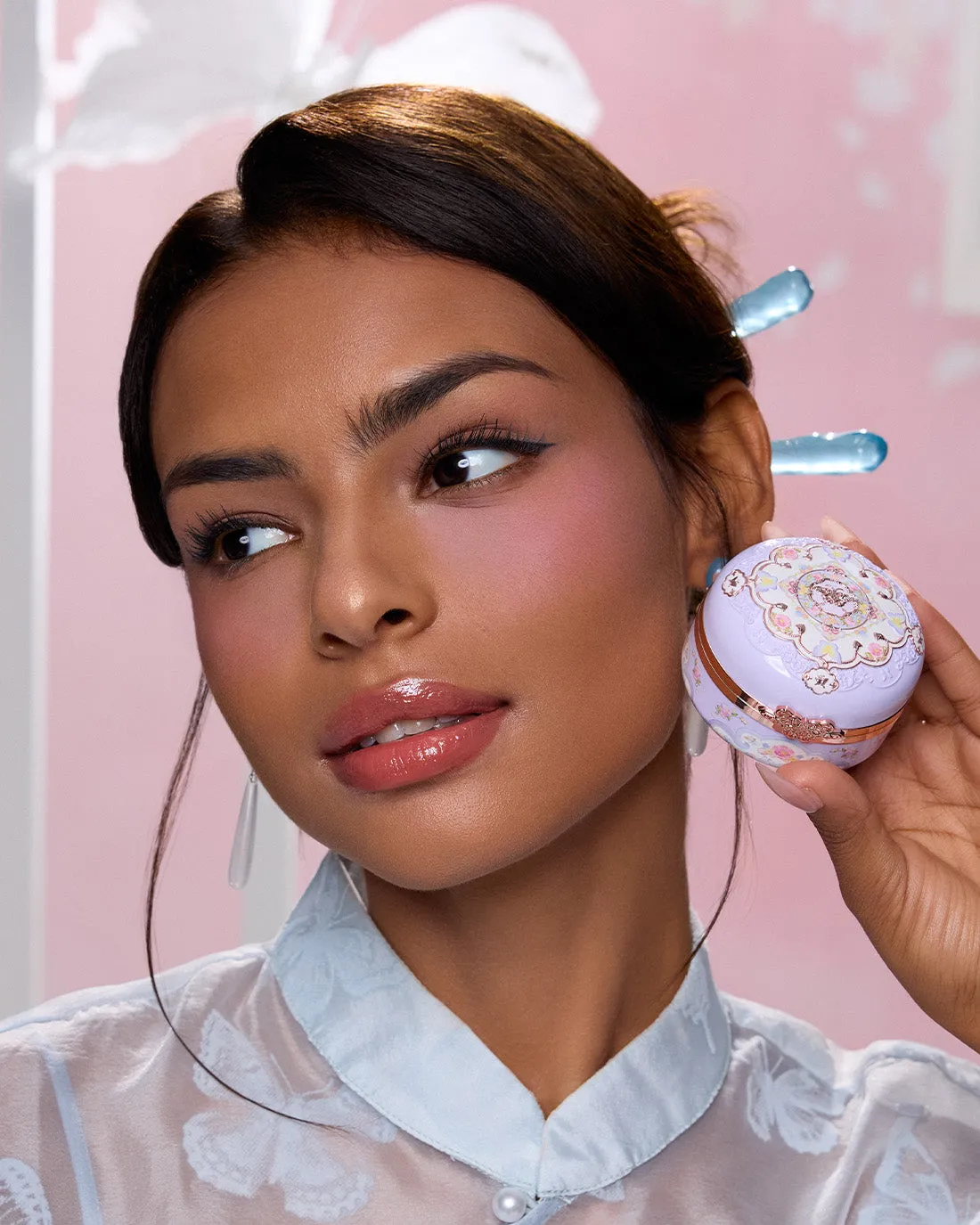 Butterfly Cloud Collar Rouge Box Highlighting & Blush Duo Powder