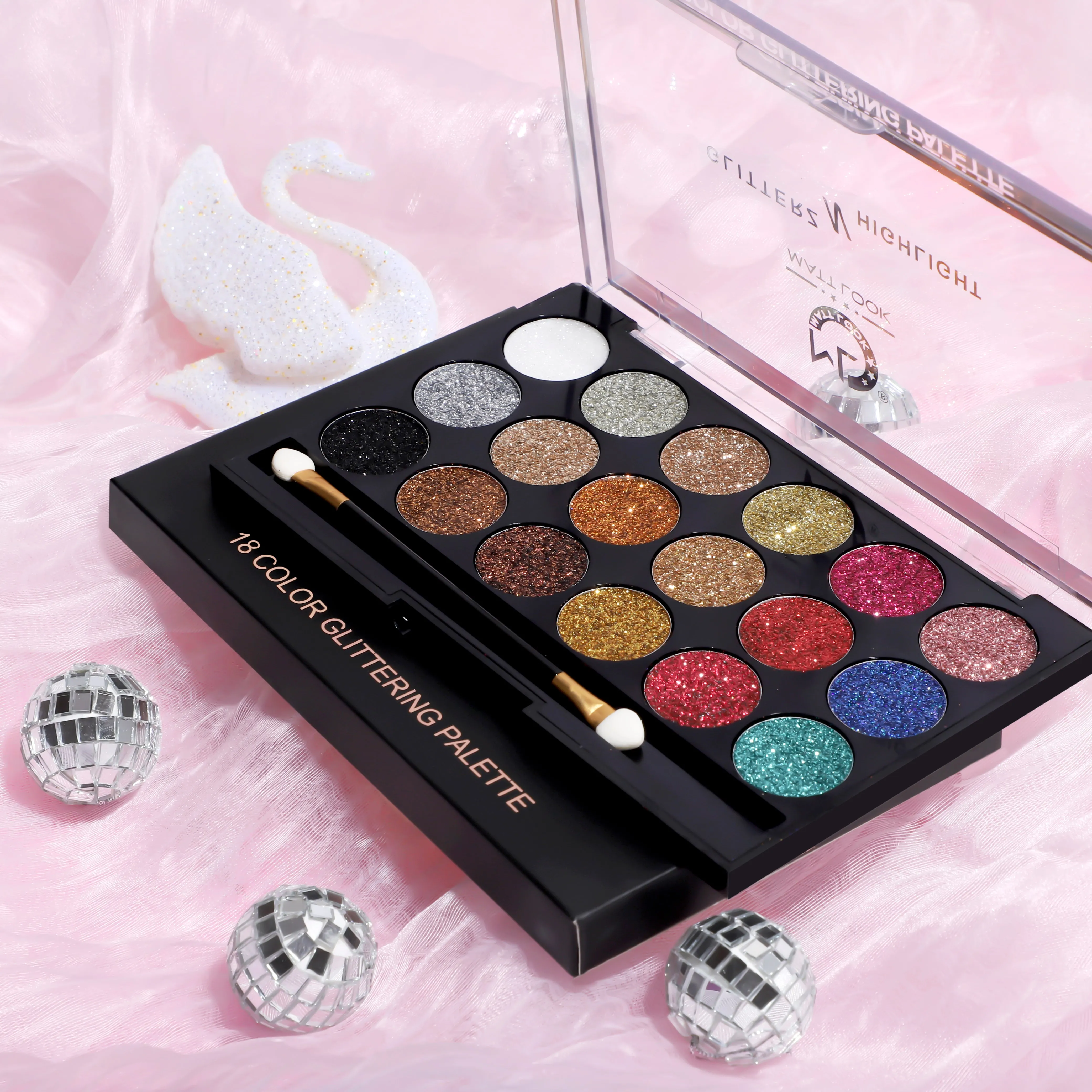 Mattlook Eyeshadow Glitterz with 18 Color