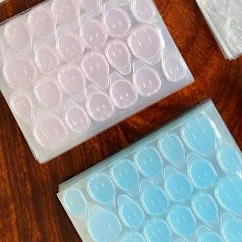 Press-on Glue Tabs