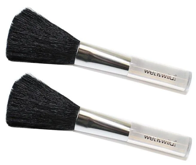 Wet N Wild Plush Brush